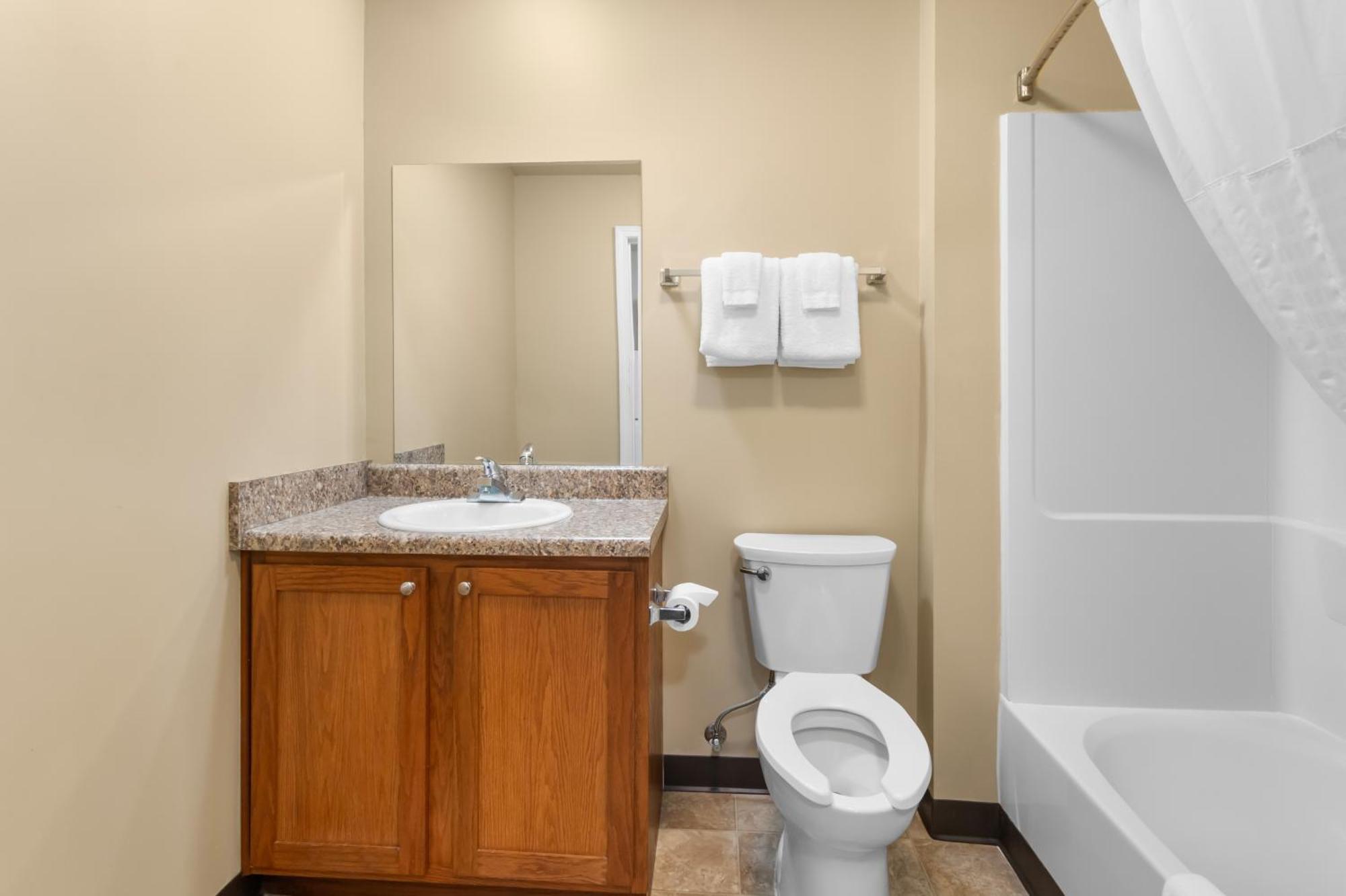 Risewell Kitchen Suites Плезънтън Екстериор снимка