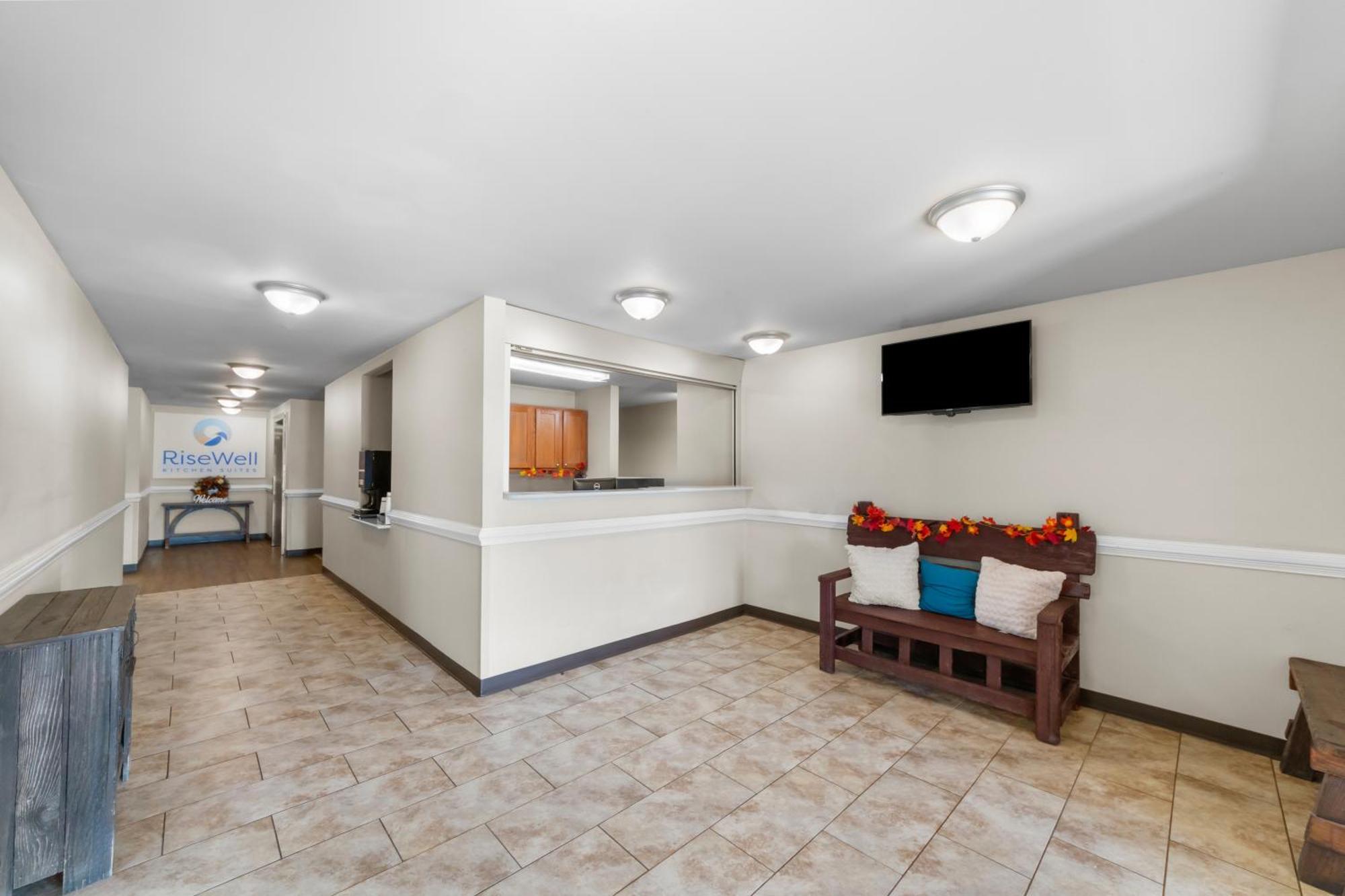 Risewell Kitchen Suites Плезънтън Екстериор снимка