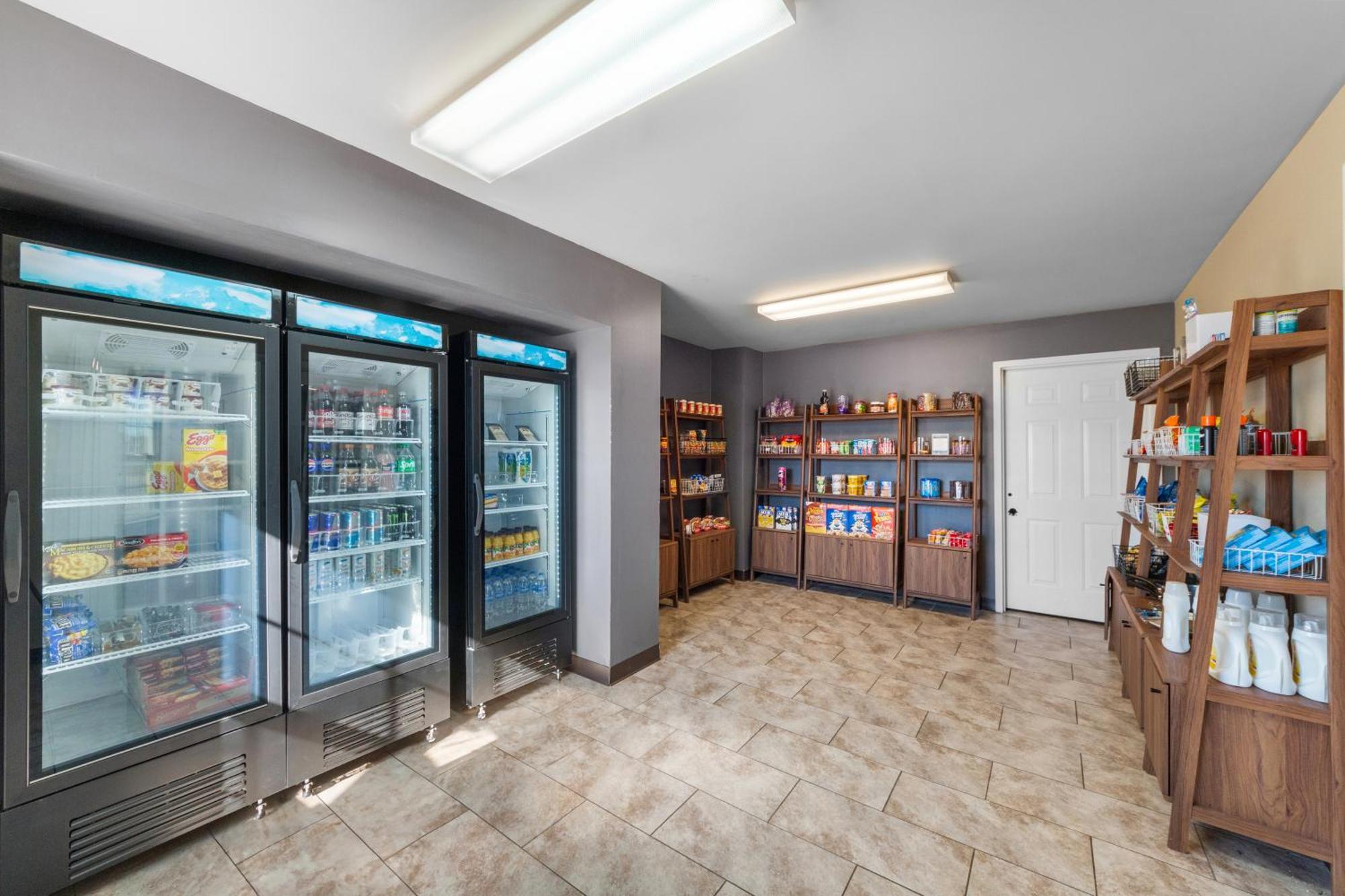 Risewell Kitchen Suites Плезънтън Екстериор снимка